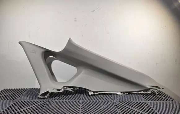 (C) pillar trim