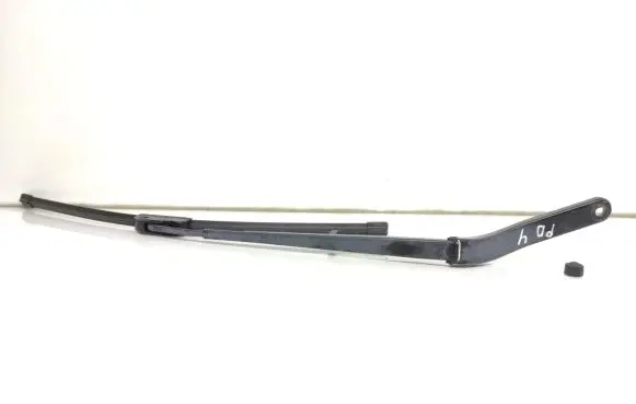 BMW X5 E53 Front wiper blade arm 8245372