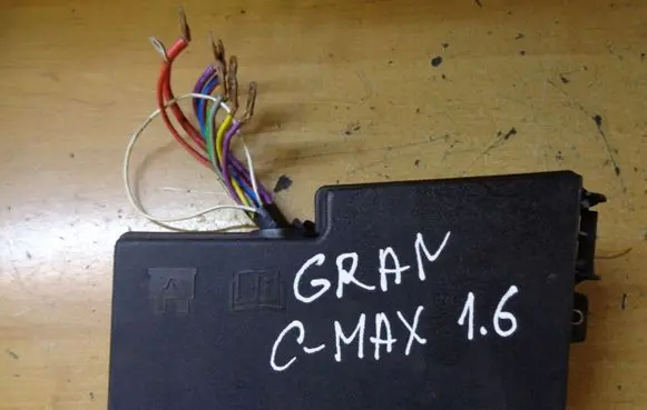 Ford Grand C-MAX Fuse box set AV6T14K733DDE