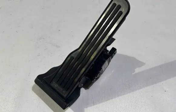 Chevrolet Corvette C7 Accelerator throttle pedal 22936178