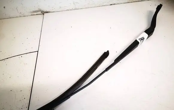 Mazda 3 I Front wiper blade arm