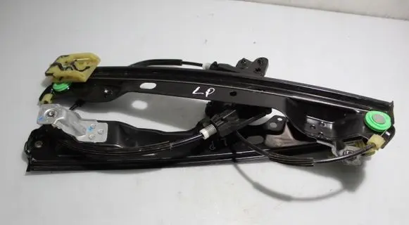 Ford Focus ST Front window lifting mechanism without motor