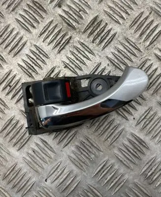 Toyota RAV 4 (XA30) Front door interior handle