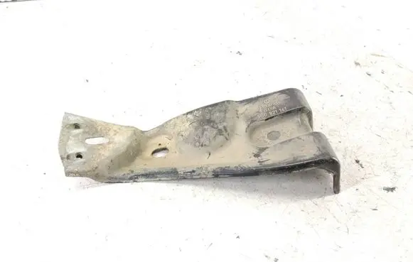 Volkswagen PASSAT B6 Fender mounting bracket 3C0821141