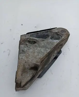 BMW X3 E83 Engine mounting bracket 3414582