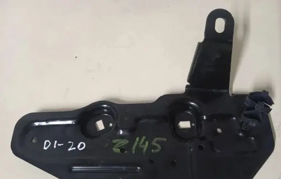 BMW 4 F32 F33 Engine mounting bracket 7244171