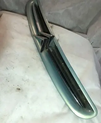 Citroen Xsara Picasso Front bumper upper radiator grill