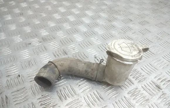 Mitsubishi Pajero Window washer liquid tank fill tube 