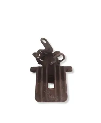Volkswagen Golf Plus Rear brake caliper 