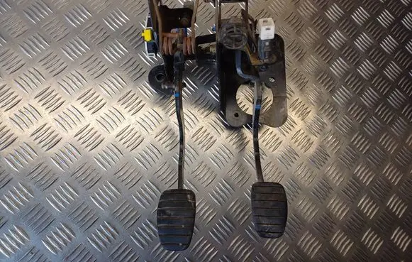 Renault Espace - Grand espace IV Pedal assembly 8200139603