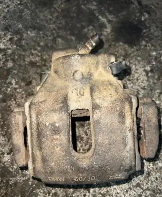 BMW 5 E39 Front brake caliper 34116773131