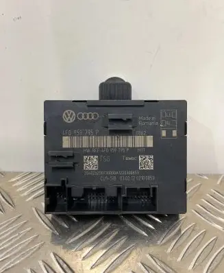 Audi Q7 4L Door control unit/module 4F0959795P