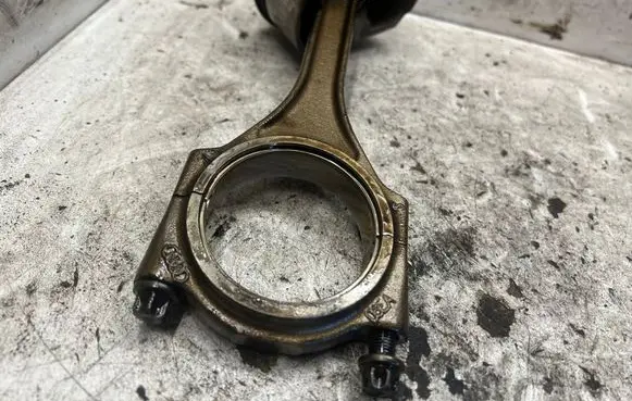 Audi A6 S6 C6 4F Piston with connecting rod