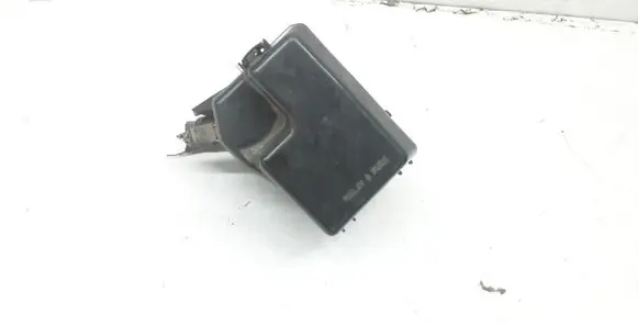 Toyota Avensis Verso Fuse module