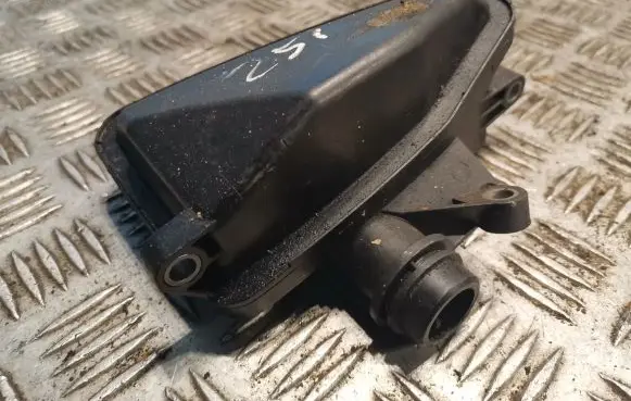 Intake resonator