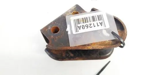 Chevrolet Spark Engine mounting bracket
