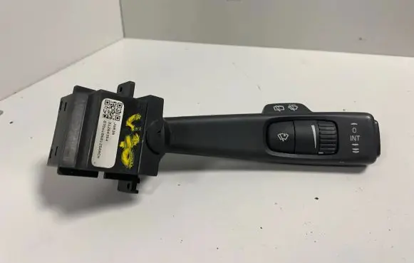 Volvo V70 Wiper control stalk 31264354 J6R3A C060125ACH