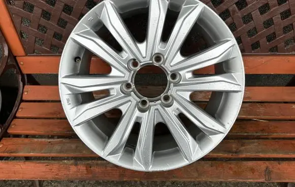 Isuzu D-Max R18 alloy rim 