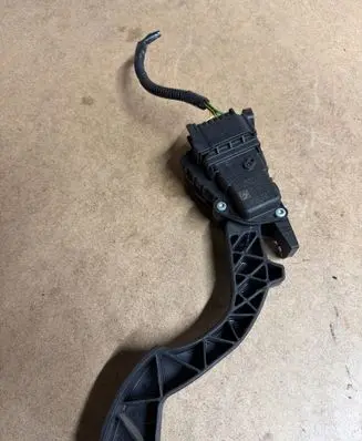 Volvo S40 Accelerator throttle pedal 4M519F836AH 6PV00864101