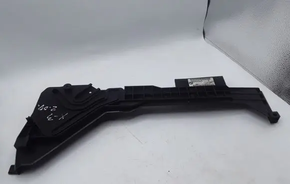 BMW X3 E83 Radiator mount bracket 3509203 11074810 64005656