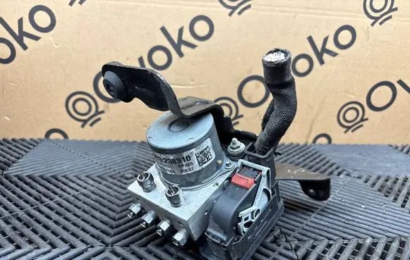 Chrysler Pacifica ABS Pump P68577676AA