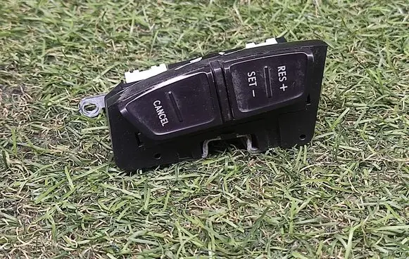 Volkswagen PASSAT B5.5 Sound control switch 1J0419091