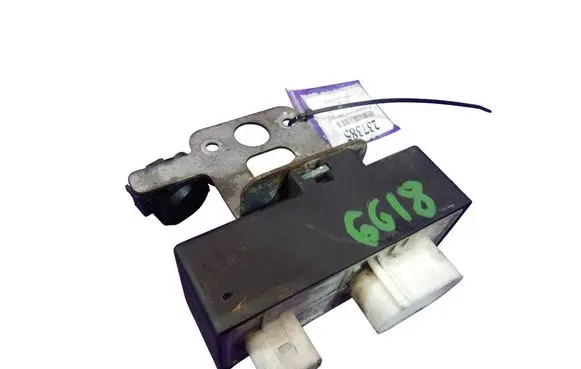 Volkswagen Polo Fan control module 