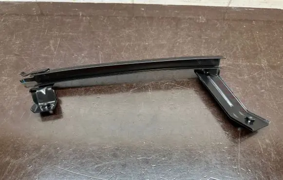 Renault Koleos II Rear door windshield rail 