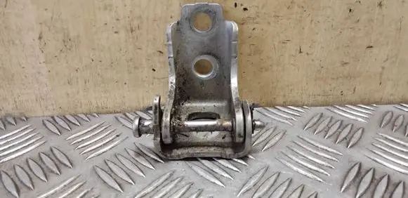 Peugeot 508 Front door upper hinge