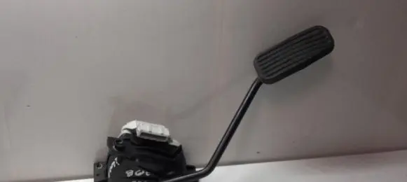Volvo XC90 Accelerator throttle pedal 30683521 A43-15