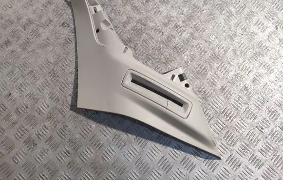 Volvo XC90 (D)pillar trim (top) 31389177