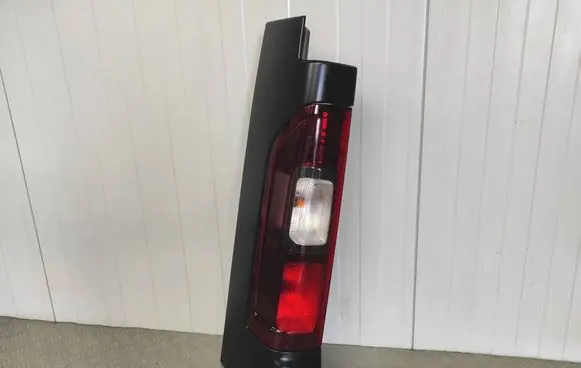 Renault Trafic III (X82) Rear/tail lights 265A64439R