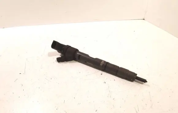 Audi A8 S8 D3 4E Fuel injector 057130277M