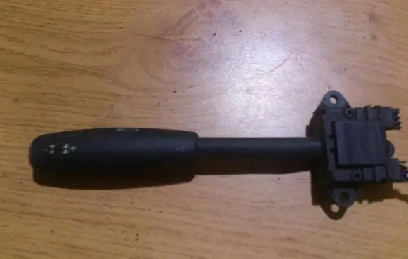 Multifunctional control switch/knob