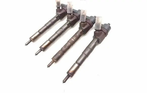 Opel Insignia A Fuel injectors set 0445110327