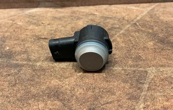 Mercedes-Benz E C207 W207 Parking PDC sensor A0009059300