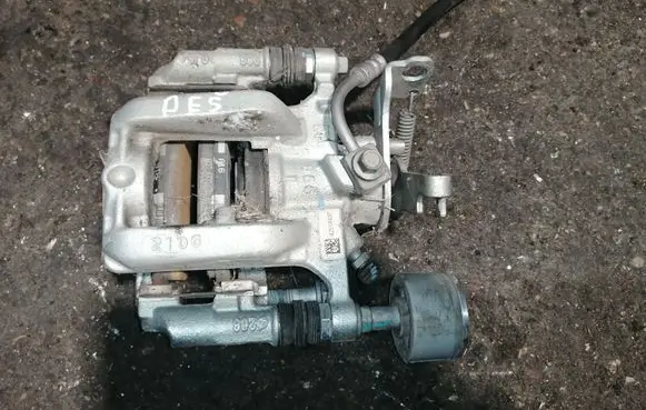 Buick Encore I Rear brake caliper