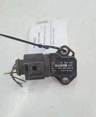 Volkswagen Touran I Air pressure sensor 038906051B