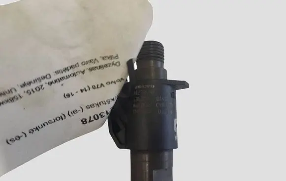 Volvo V70 Fuel injector 31272690 0445116016