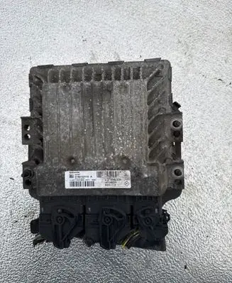 Renault Scenic III - Grand scenic III Engine control unit/module 237104832R 7104633 S180153110A