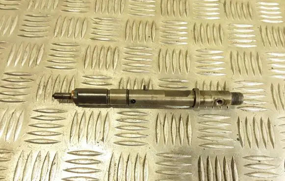 Audi A6 S6 C5 4B Fuel injector 059130201F 0432133795