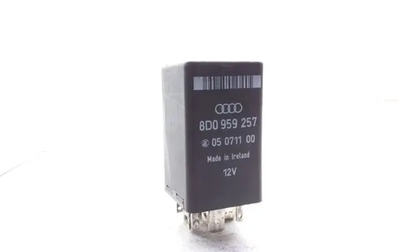 Audi A6 S6 C4 4A Other relay 8D0959257 05071100