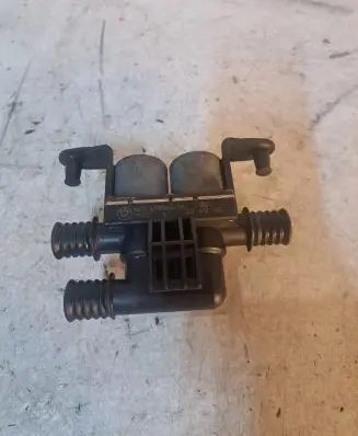 BMW X6 M Coolant heater control valve 6910544