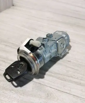 Subaru Forester SH Ignition lock