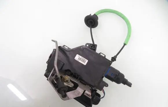 Audi A8 S8 D3 4E Rear door lock 4E0839016