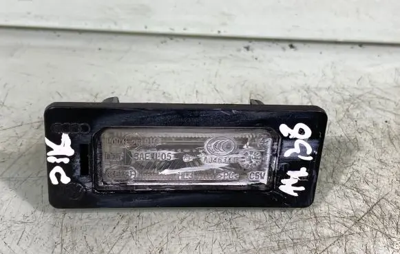Audi A4 S4 B8 8K Number plate light 8t0943021