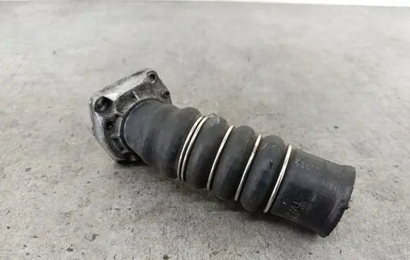 Opel Zafira B Intercooler hose/pipe 