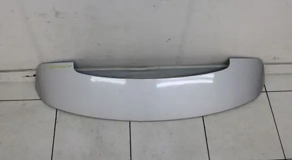 Toyota Avensis T270 Tailgate/trunk spoiler 