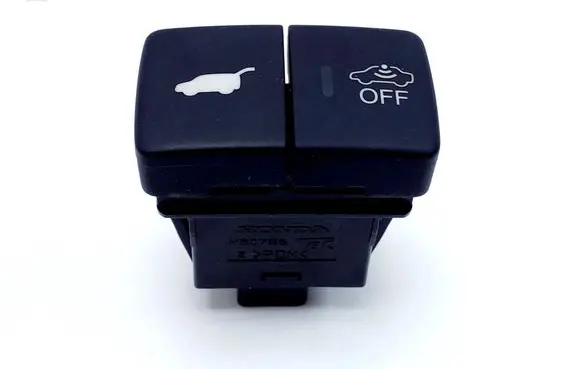 Honda CR-V Tailgate/boot open switch button M50786