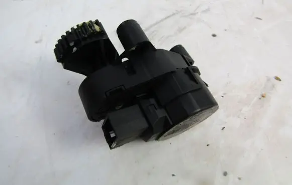Seat Alhambra (Mk1) Air flap motor/actuator 7M3807511E